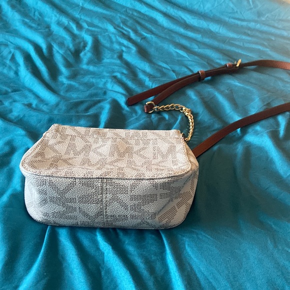 MICHAEL KORS CROSSBODY BAG - Picture 7 of 10